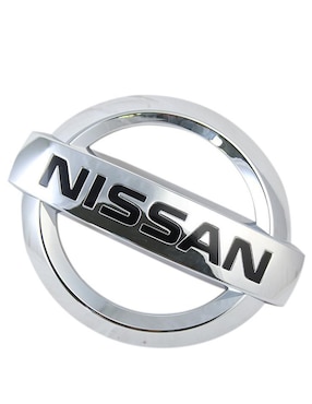 Emblema Delantero Nissan Versa 07-12