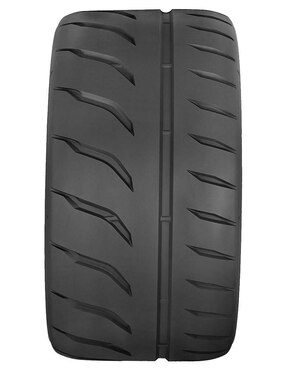 Llanta para auto Toyo Proxes R888r 215 / R17