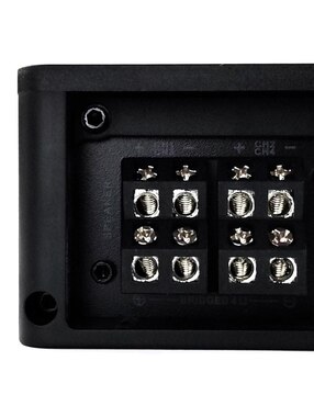 Amplificador para auto Monster AAM100.4 de 9.16 VDC