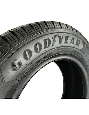 Llanta para auto Goodyear Eficient Grip Cargo 215/65R15