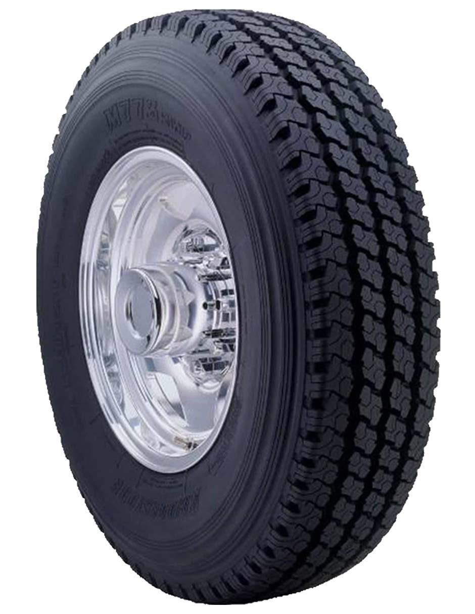 Llanta para auto M773 215 / R14 Llanta para auto M773 215 / R14