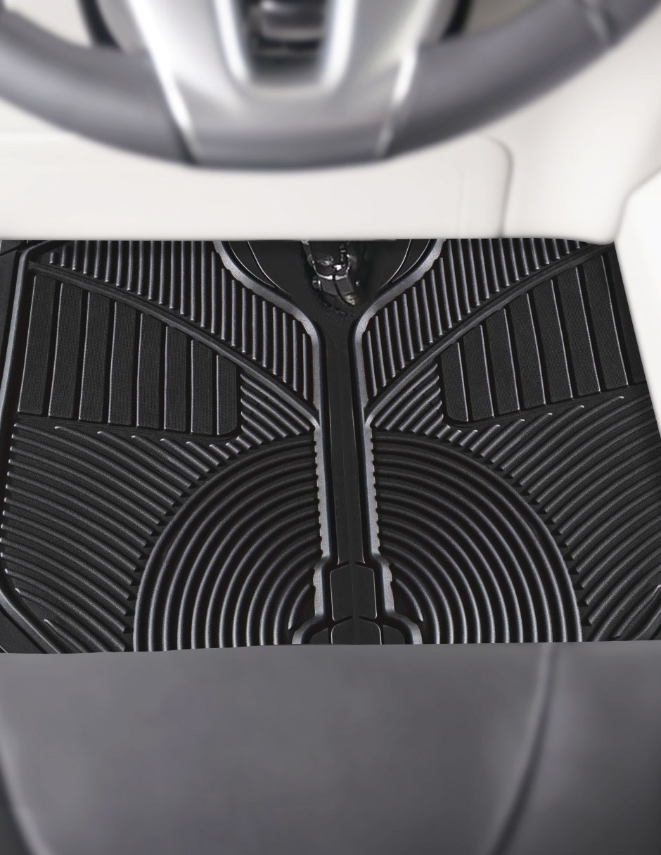 Juego de tapetes para auto de PVC 7