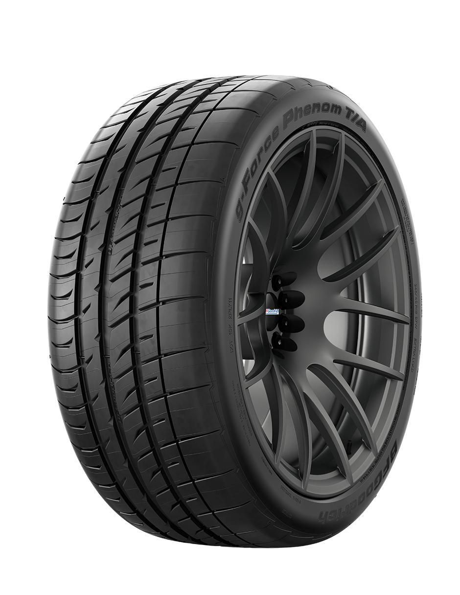 Llanta para auto 225 / 45 R17 Llanta para auto 225 / 45 R17