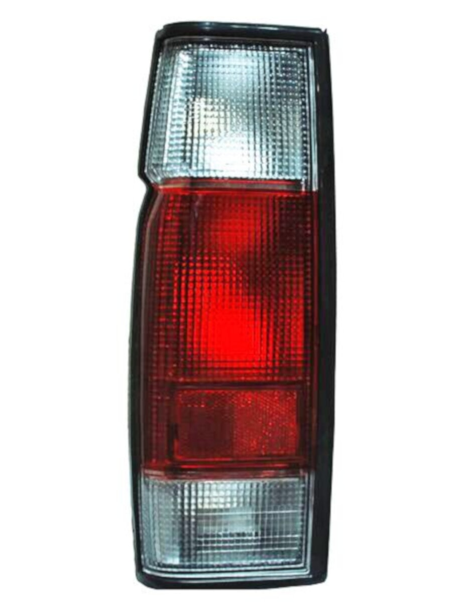 Calaveras lado del copiloto Nissan D21 2002 al 2015 1