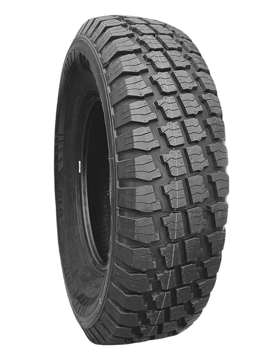 Llanta para auto Mk818 235 / 75 R15 Llanta para auto Mk818 235 / 75 R15