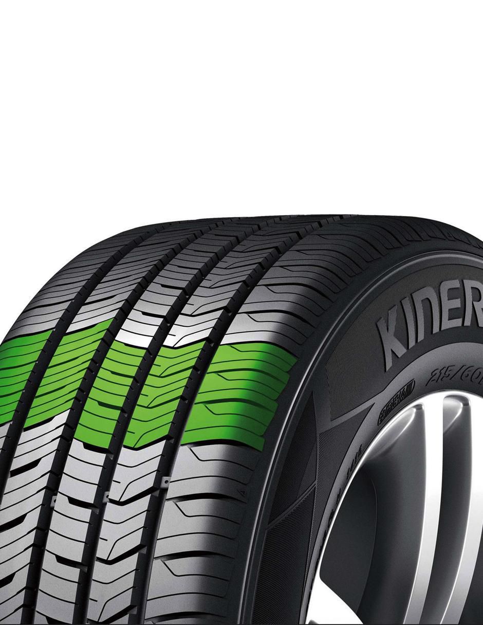 Llanta para auto Kinergy Pt H737 215 / 55 R18 2