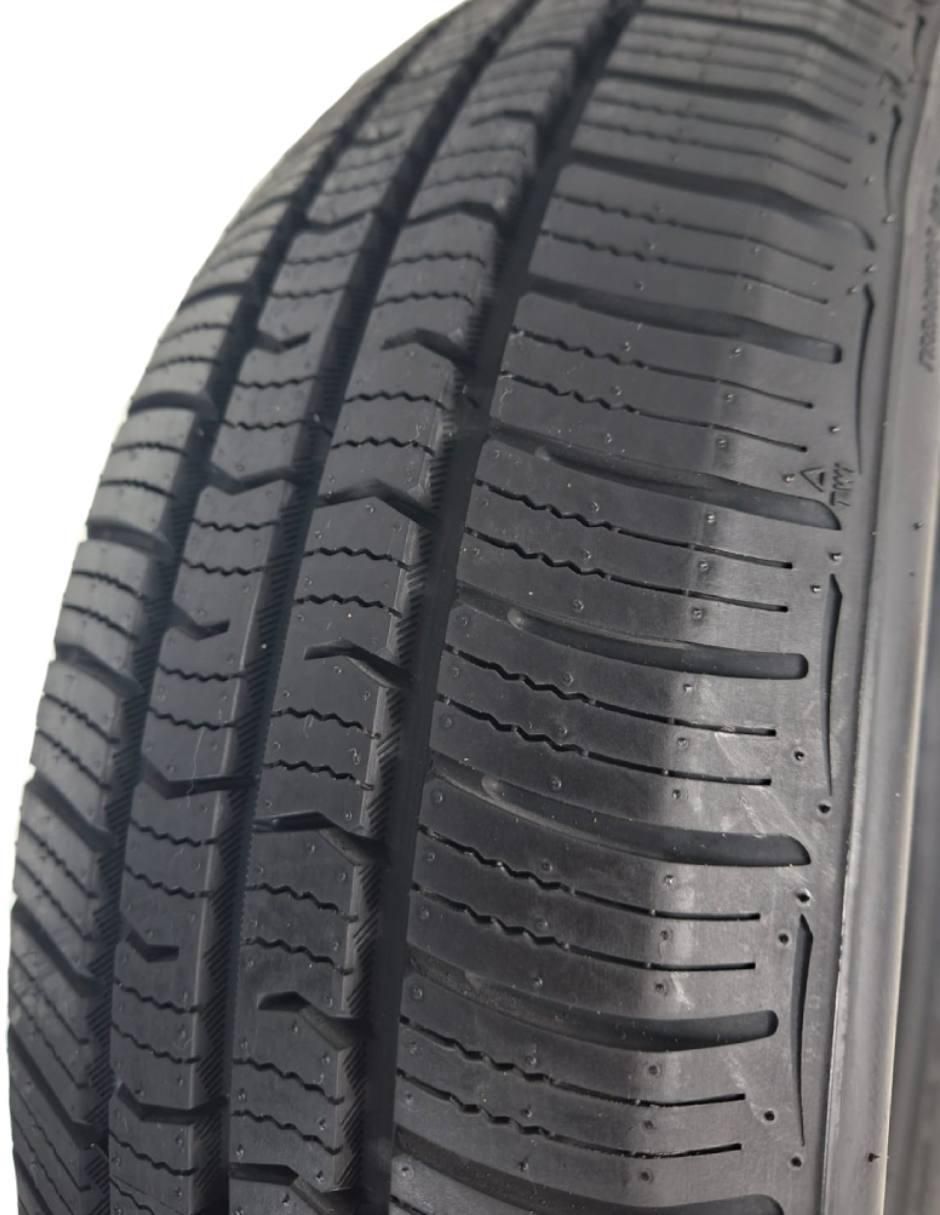 Set de llantas para auto Tour As 165 / 65 R14 5