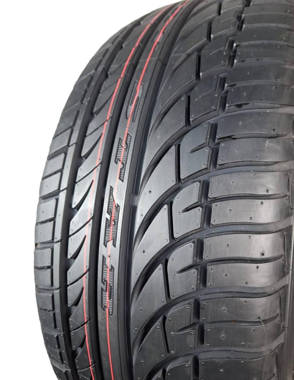Set de llantas para auto HP108 225 / 45 R18 3