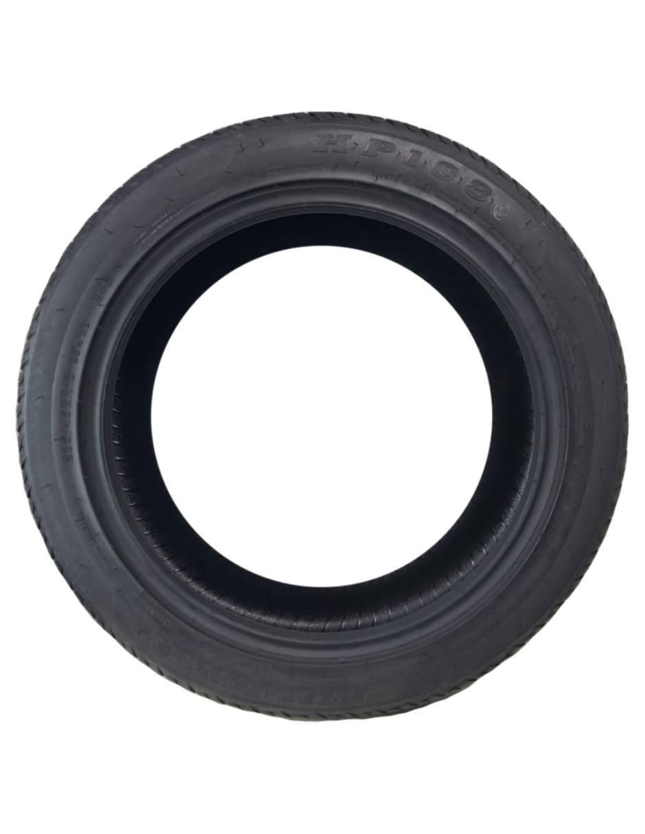 Set de llantas para auto HP108 235 / 45 R18 3