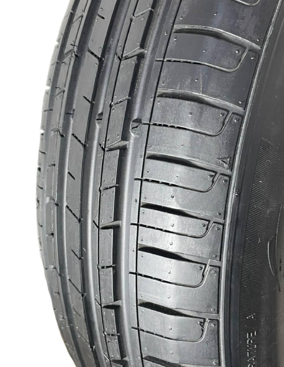 Set de llantas para auto Ilinois 215/60 R16 3