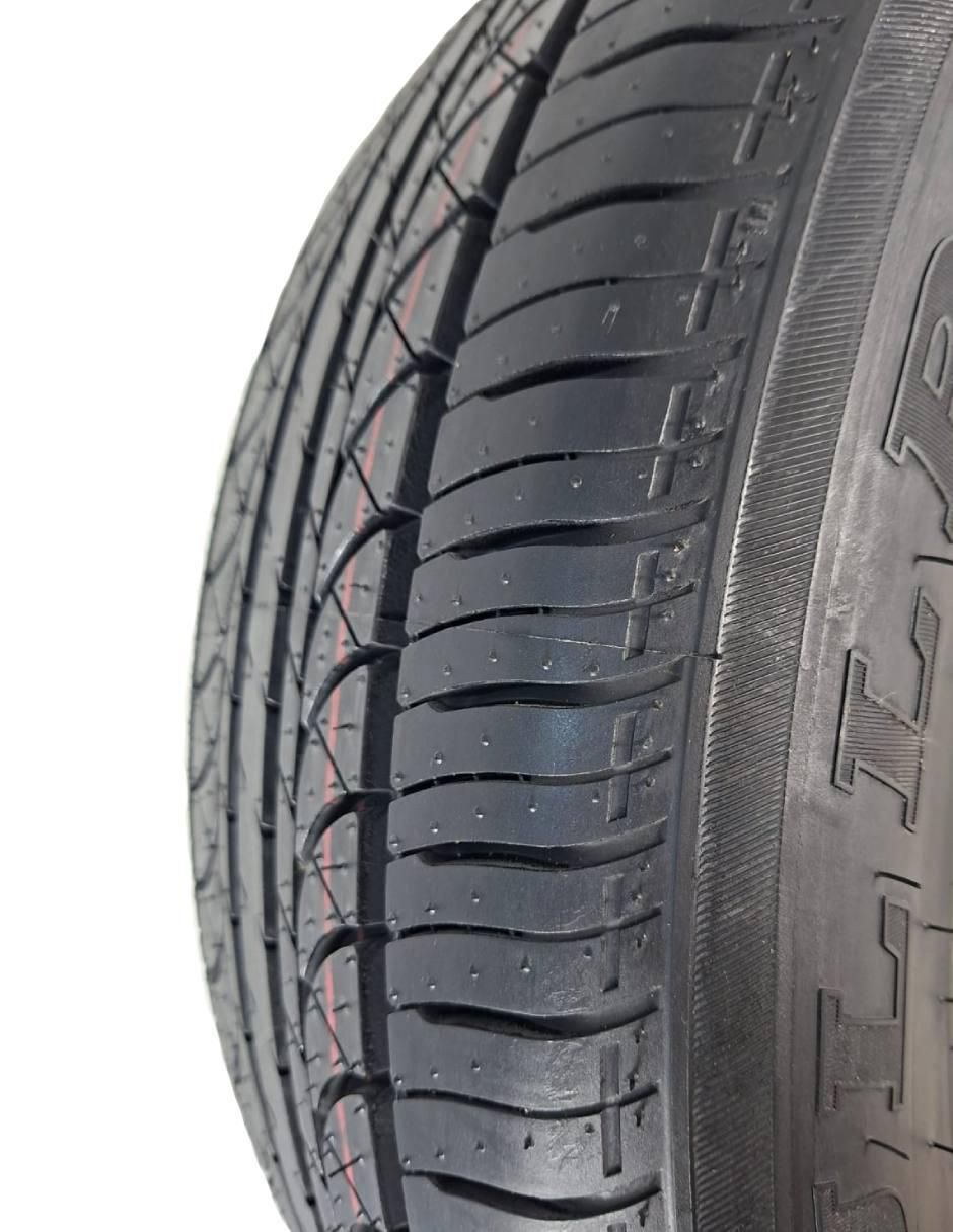 Set de llantas para auto Pc388 215/60 R17 2