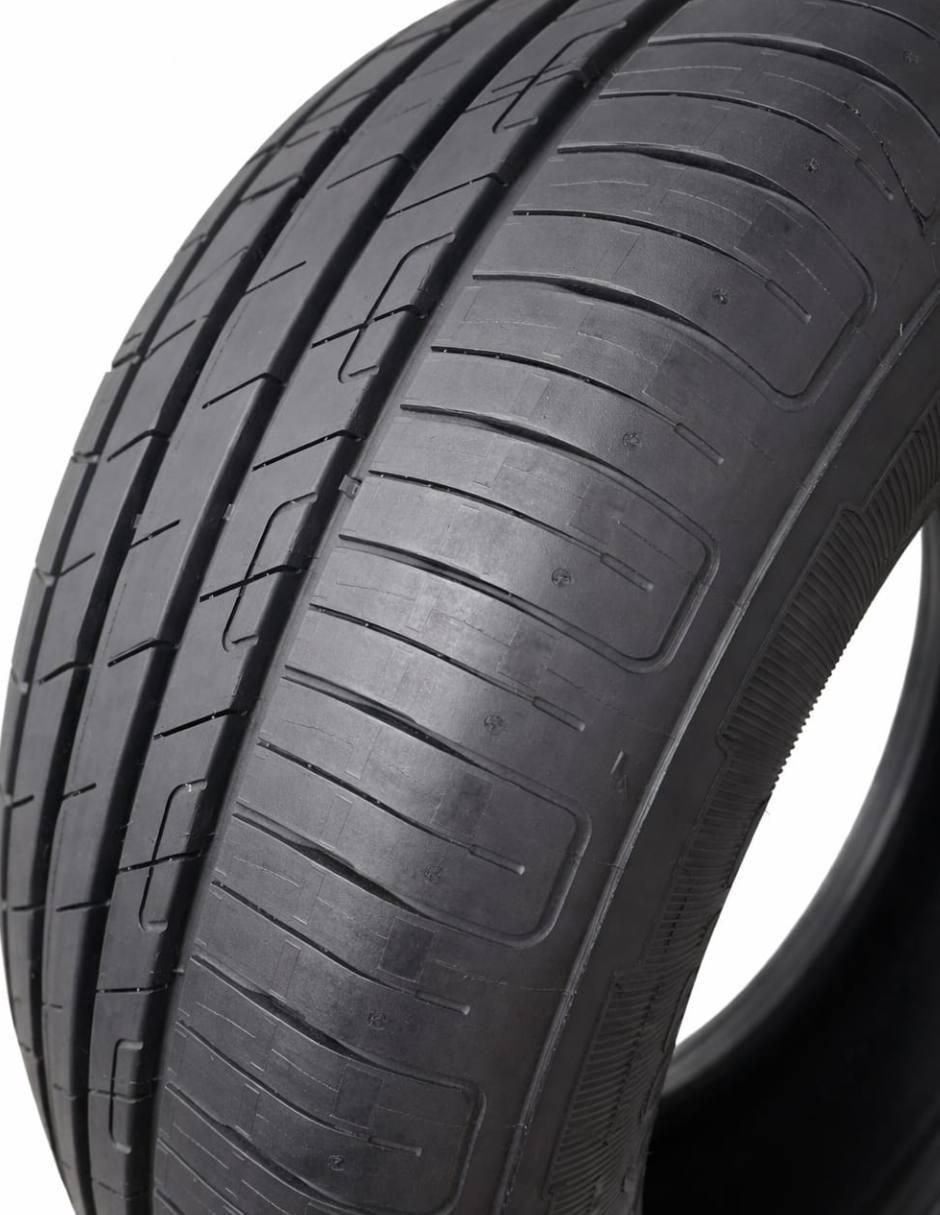 Set de llantas para auto Territory HT 265 / 60 R18 3